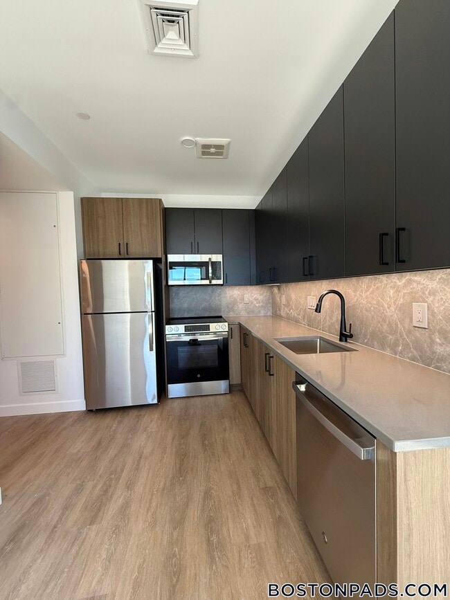 199 Gardner St Unit 302