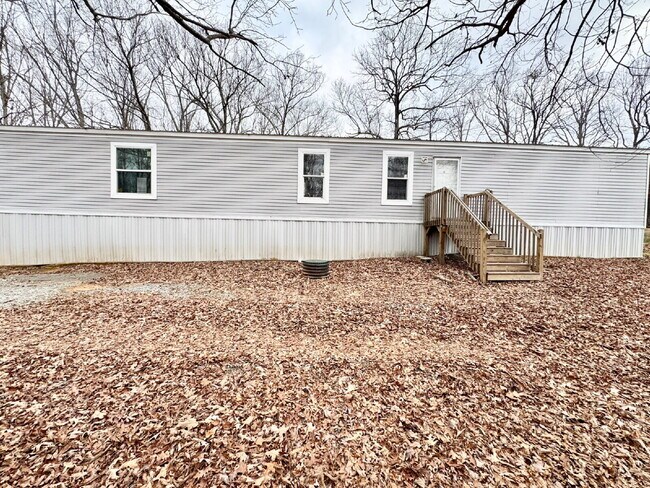 Building Photo - 3/2 in small Pendleton neighborhood Unit 8