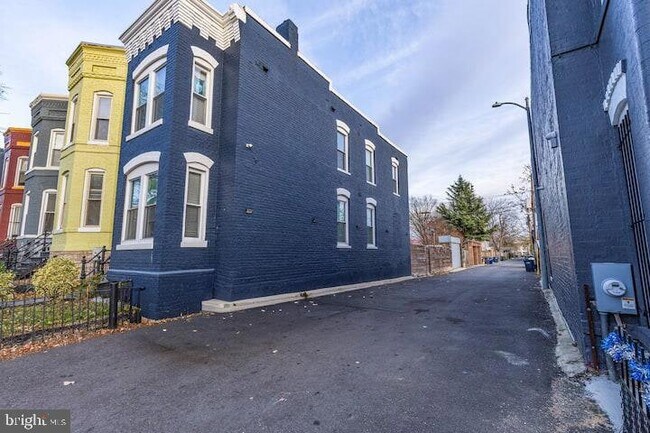 1119 Montello Ave NE