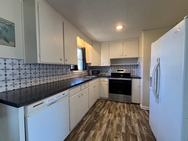 Photo - 521 Normandy Rd