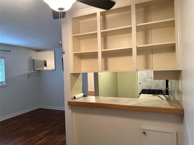 Photo - 2022 Branard St Unit 5