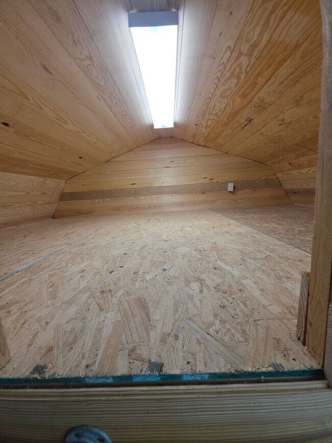 1303 Ave 3 SE