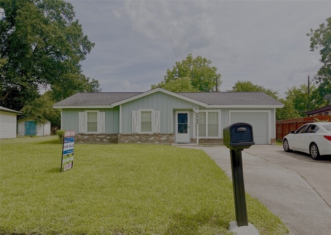 Building Photo - 7702 Claiborne St