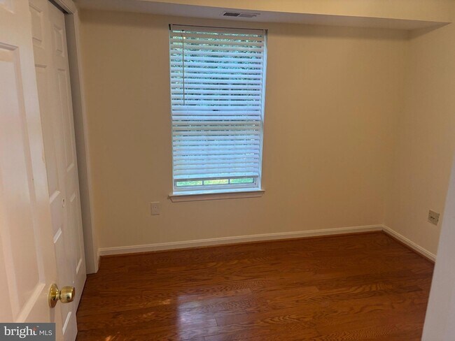 5700 Olde Mill Ct Unidad 147