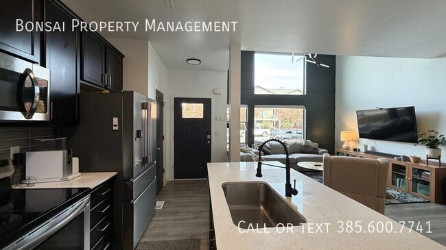 Photo - 860 San Savino Way