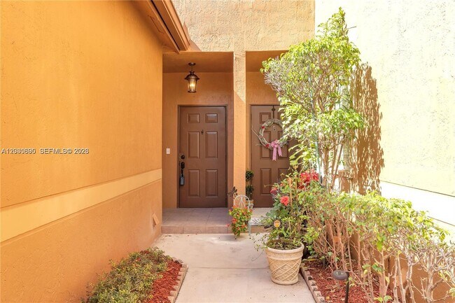 Photo - 1393 Barcelona Way