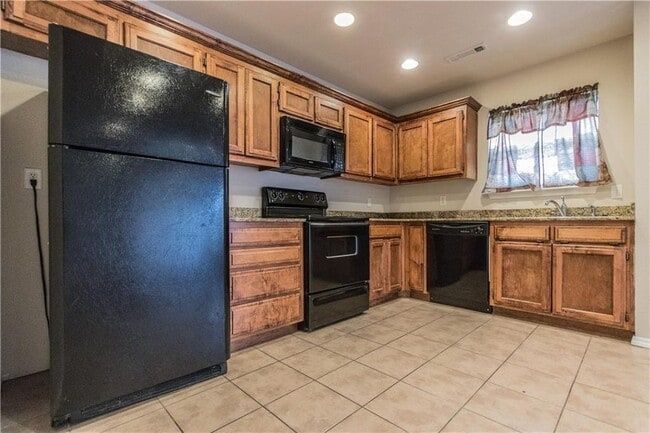 Photo - 3206 SW Deerfield Blvd