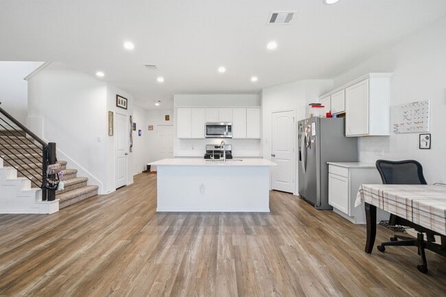 Photo - 4909 Hera Holw Dr