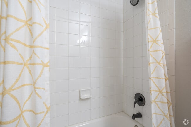 2BR, 2BA - 1,019SF - Second Bathroom