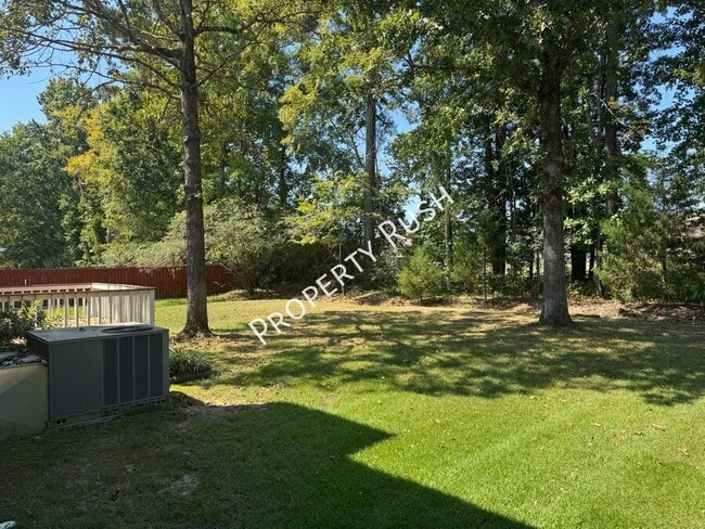 Building Photo - 1915 Howell Mill Dr Rental