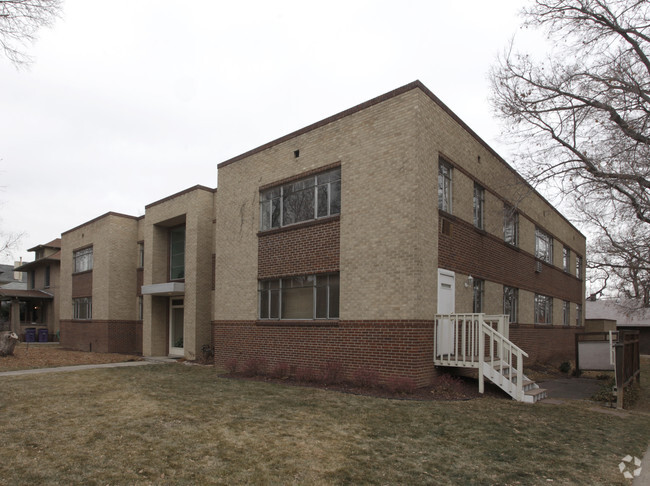 Building Photo - 1200 St. Paul St. Apartments