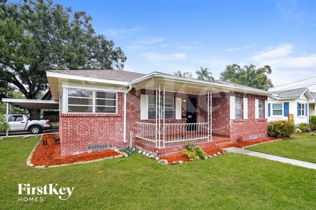 Photo - 719 W Ohio Ave