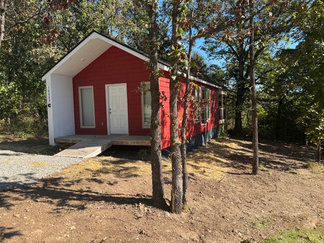 Building Photo - 16889 Digby Dr