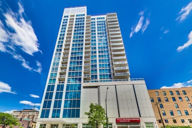 Building Photo - 757 N Orleans St Unit 1006 Rental