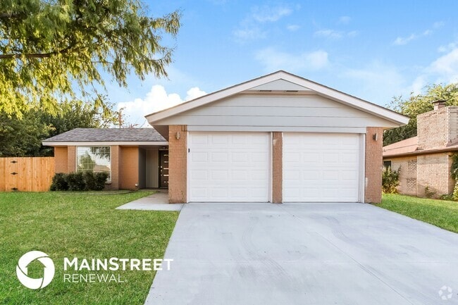 Building Photo - 8917 S Hillcrest Dr Rental