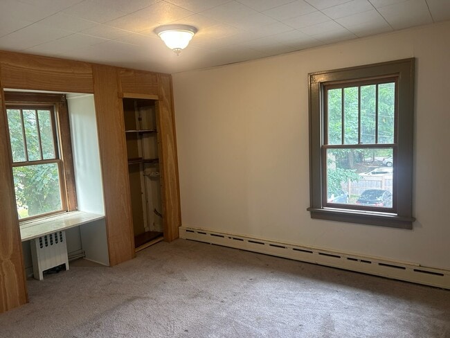 Photo - 214 Burnham Dr