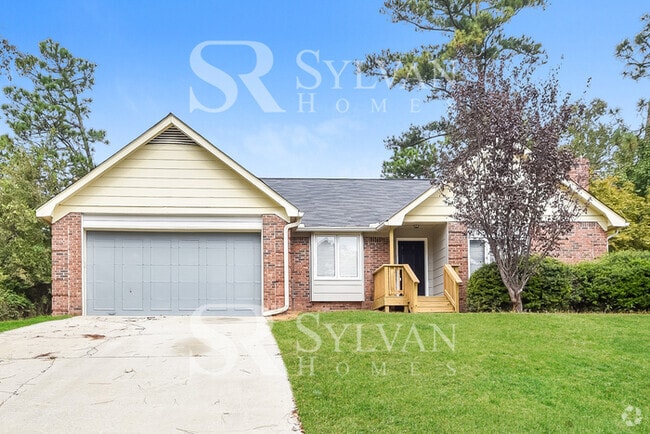 Building Photo - Charming 3BR 3BA home