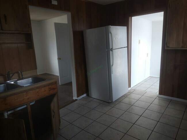 Photo - 204 E Dayton St