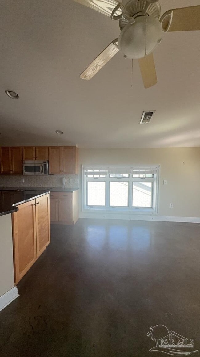 Photo - 432 Bayfront Pkwy