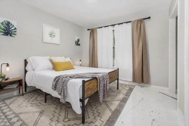 Photo - 2001 N 61st Ave Unit SI ID1354817P