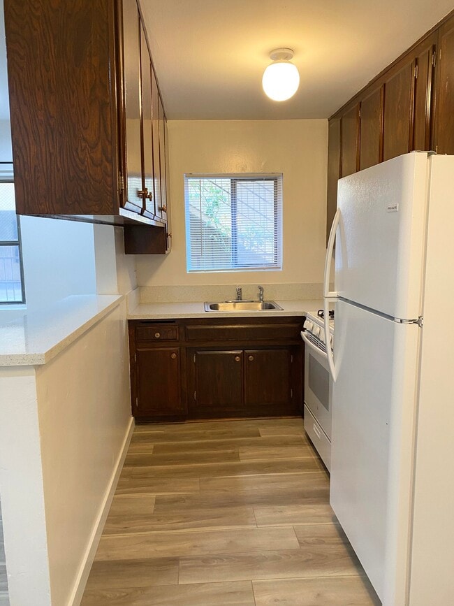 Photo - 963 Edgecliffe Dr Unit 2
