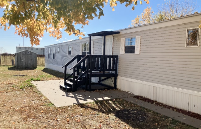 Photo - 33 Village Ct