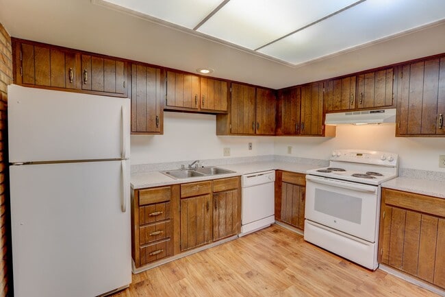 Photo - Applewood Crest Townhomes & Apartments