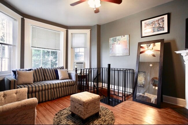 Photo - 3210 17th St NW