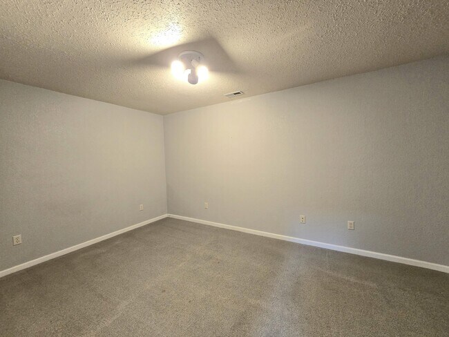 Photo - 2216 Drum Ave