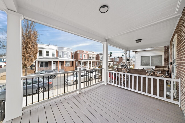 Photo - 504 W 26th St