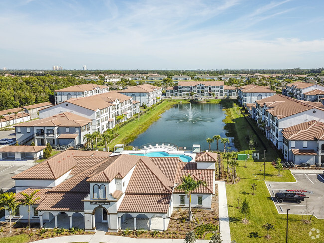 Venetian Apartments - Venetian Apartments