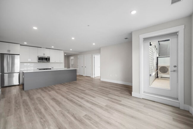 Building Photo - 1 Bedroom + Den Elation Suites - Plan C Unit 1 Bed + Den - Plan C