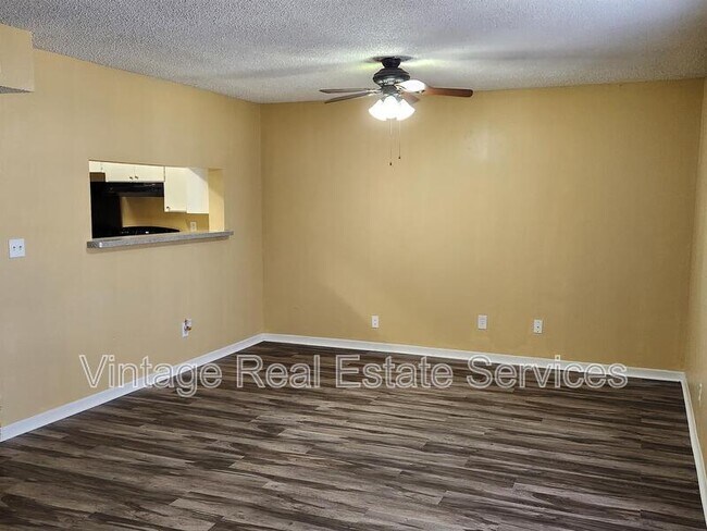 Photo - 305 W Grant St Unit #C4