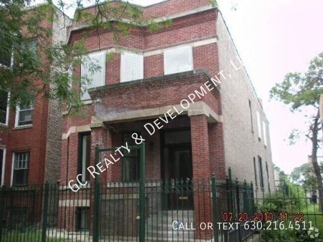 Building Photo - 5816 S Michigan-Unit 2 Unit 2 Rental