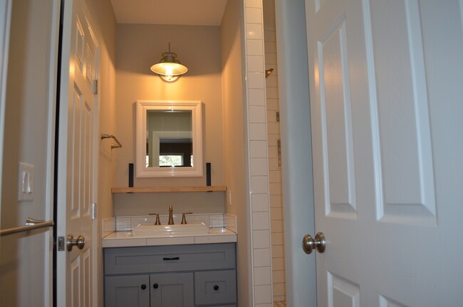 Photo - 2111 Deer Valley Rd