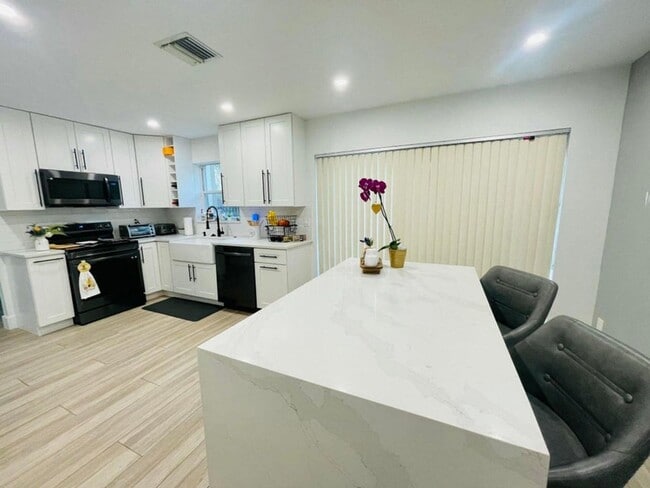 Photo - 4231 NW 1st Dr