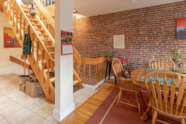 Photo - 39 Garrison Rd Unit 3