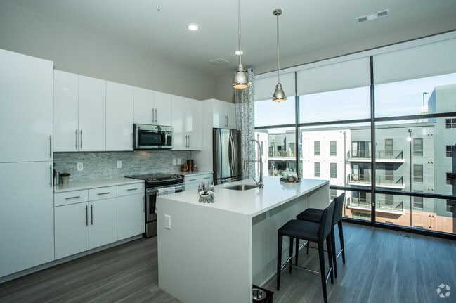 2HAB, 2BA - 1,322 ft² DE LUJO