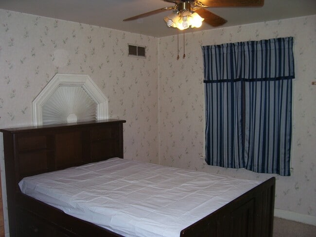 Photo - 2403 South Ave Apartamentos Unidad A