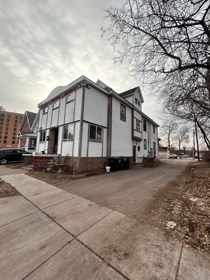 Photo - 317 Earl St Unidad Upper