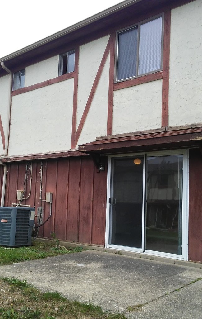 Brownstone Apartments Dayton, OH