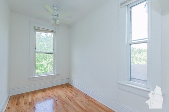 Photo - 2315 N Southport Ave