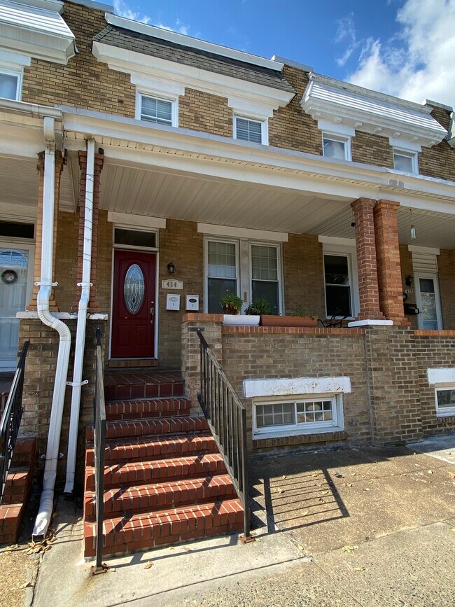 Photo - 424 Bonsal St Apartments Unit 2