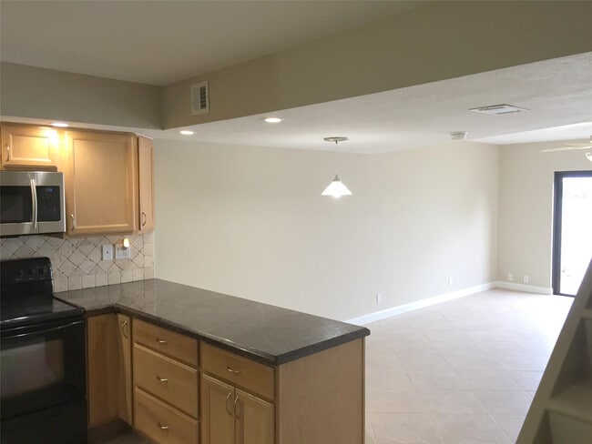 Photo - 1100 Crystal Lake Dr