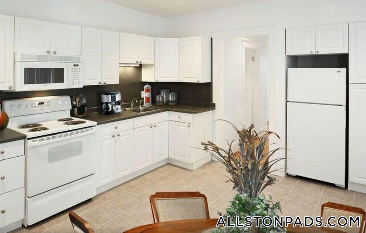 Photo - 441 Cambridge St Unit 7