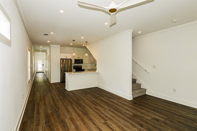 Photo - 7321 Conley St