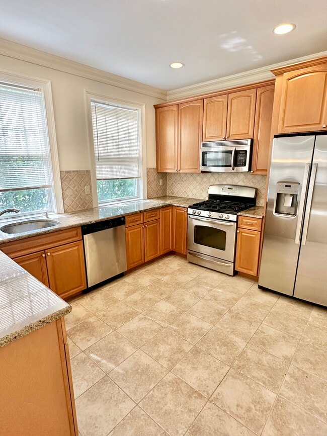 Building Photo - Madison Avenue, Park Ridge, NJ 07656 - 2 B... Unit 207 Rental