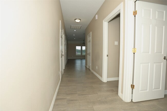 1012 -A Oak St