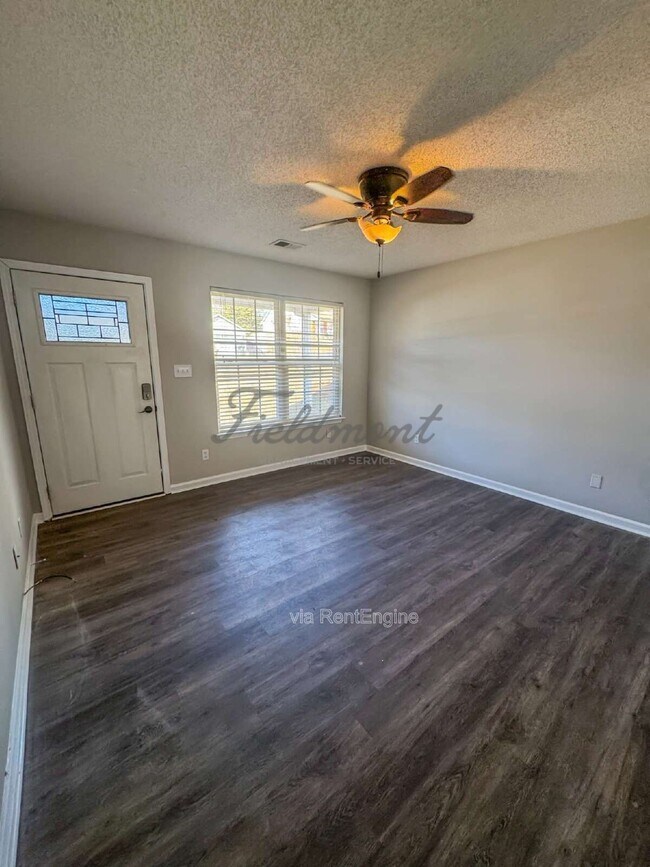 Photo - 530 Fawn Branch Trail