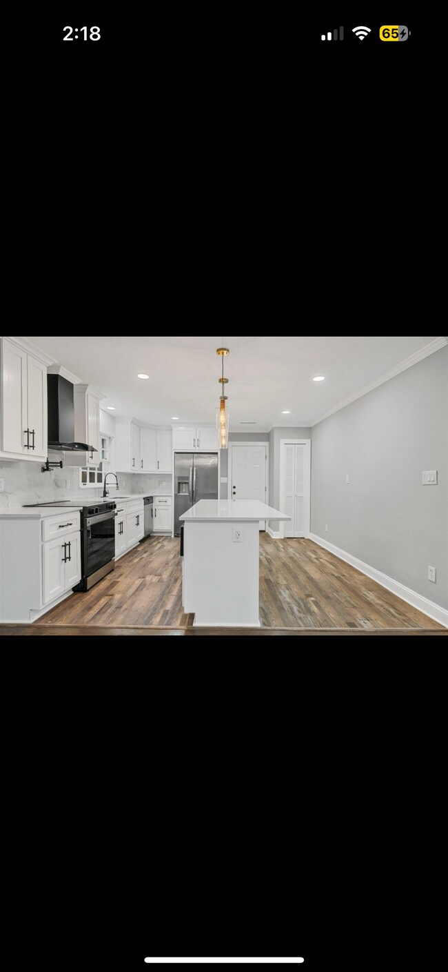 Photo - 108 Lynnwood Dr